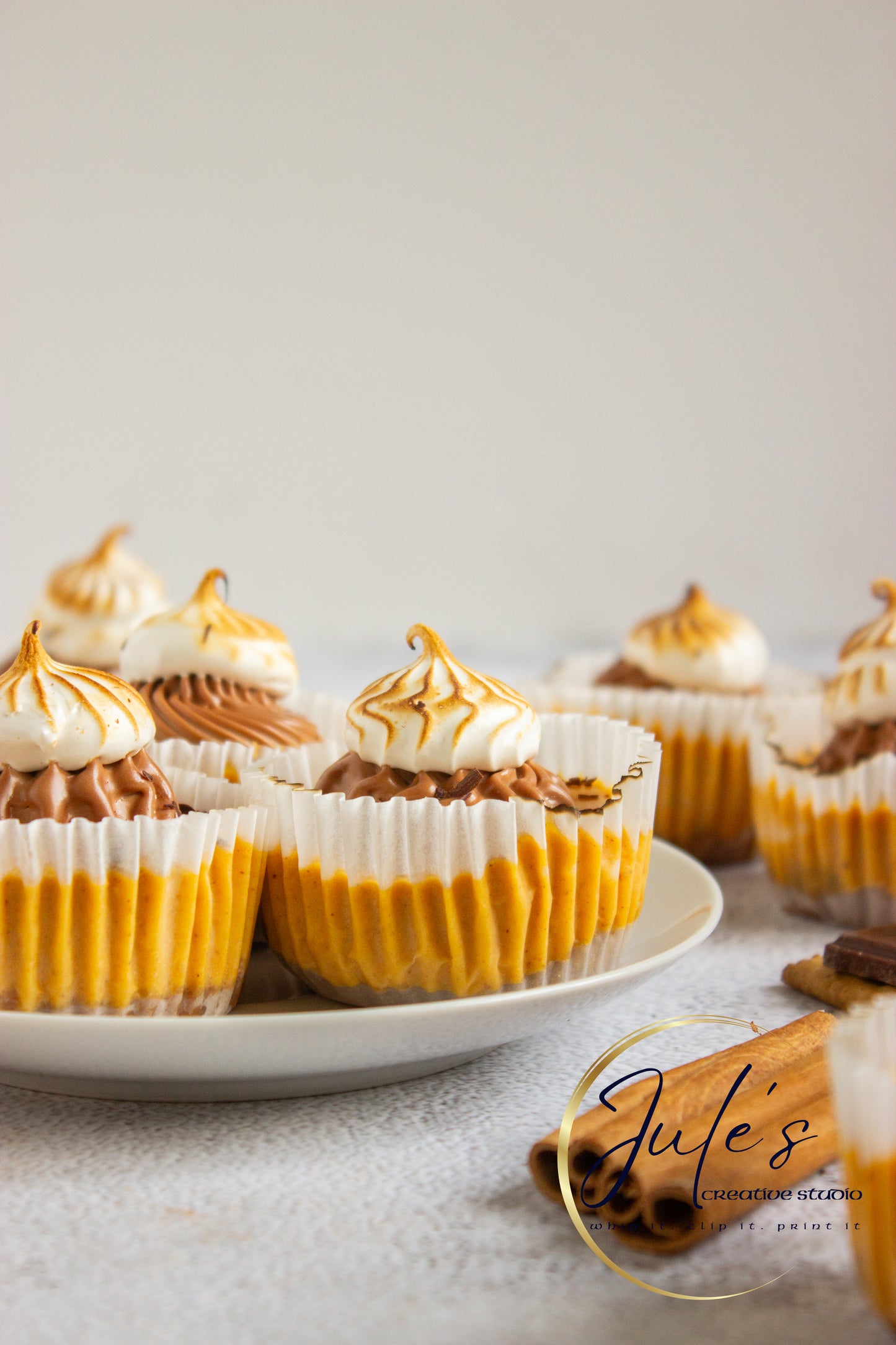 Pumpkin S’more Mini Cheesecakes (Set 4)