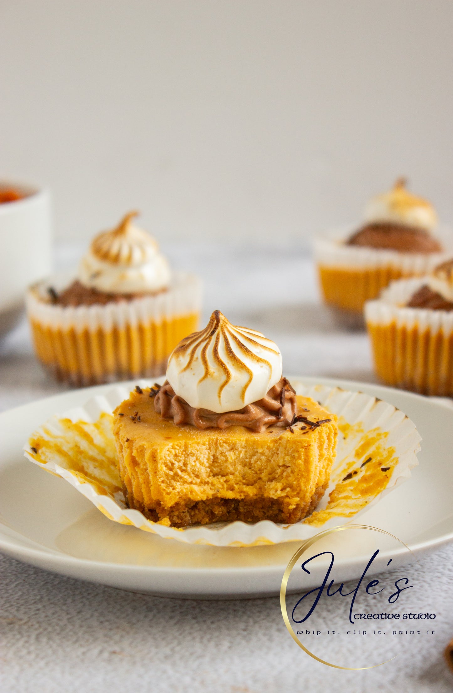 Pumpkin S’more Mini Cheesecakes (Set 4)