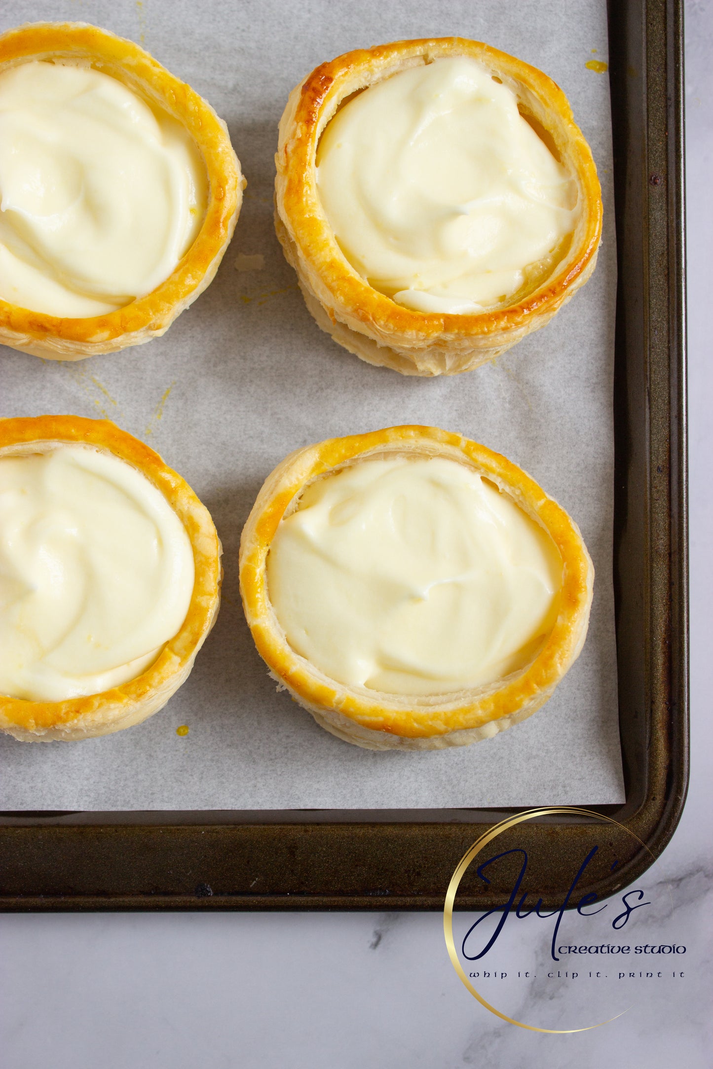 Vanilla Cream Puff Pastries (Set 6)
