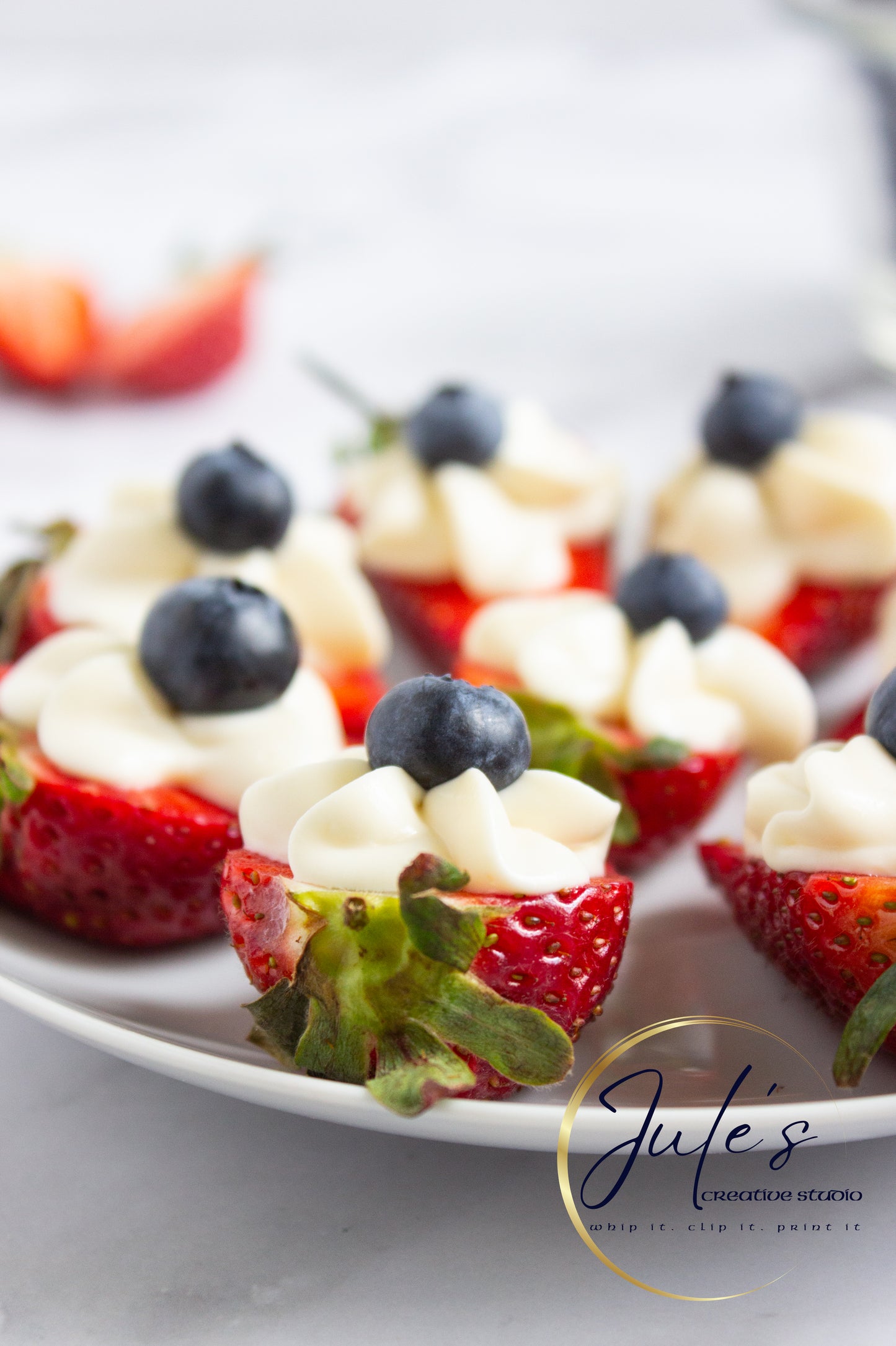 Patriotic Strawberries (Exclusive recipe)