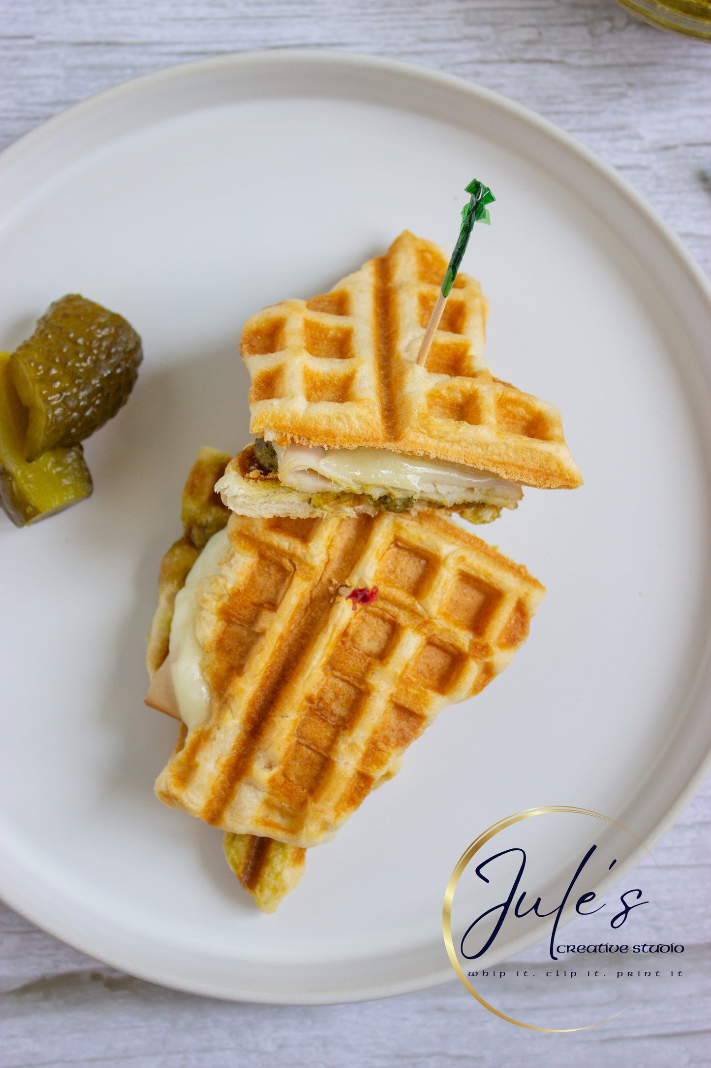Mozzarella Pesto Croffle Sandwiches (Set 2)