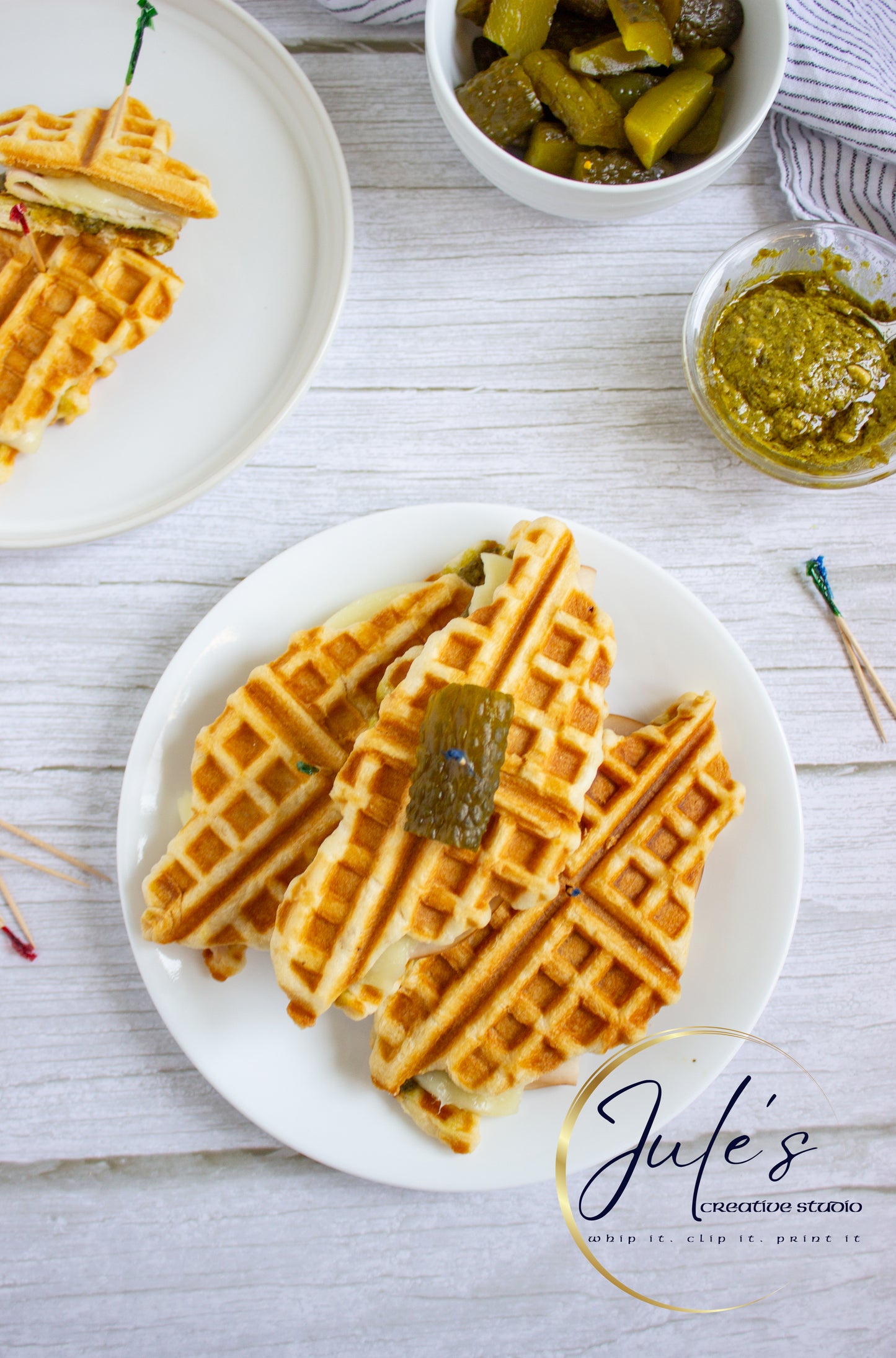 Mozzarella Pesto Croffle Sandwiches (Set 2)