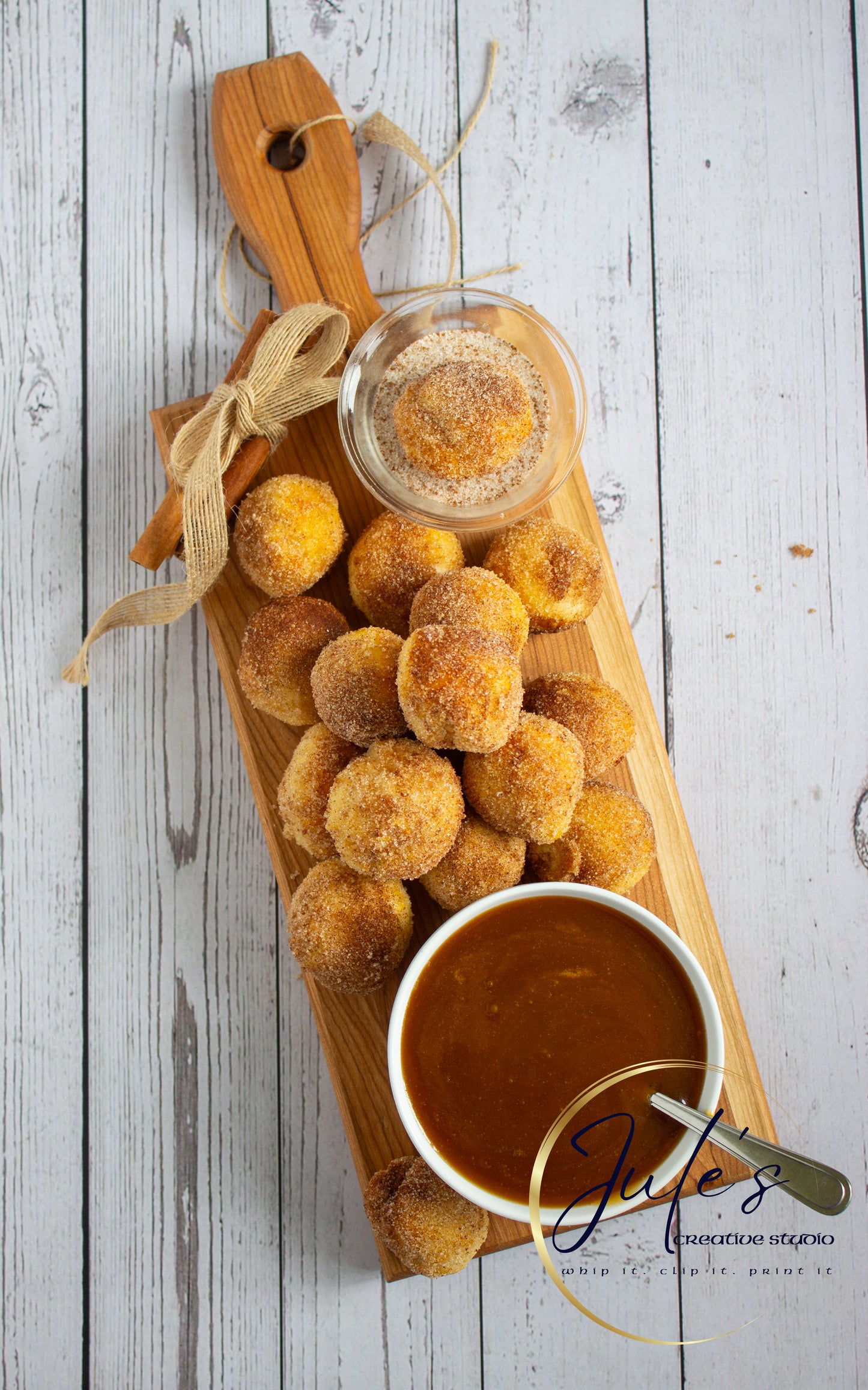 Air Fryer Churro Donut Holes with Caramel Sauce (Set 2)