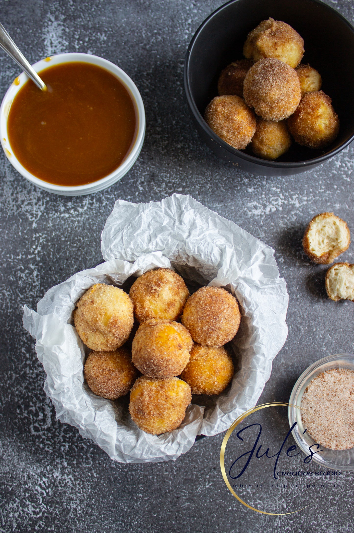 Air Fryer Churro Donut Holes with Caramel Sauce (Set 4)