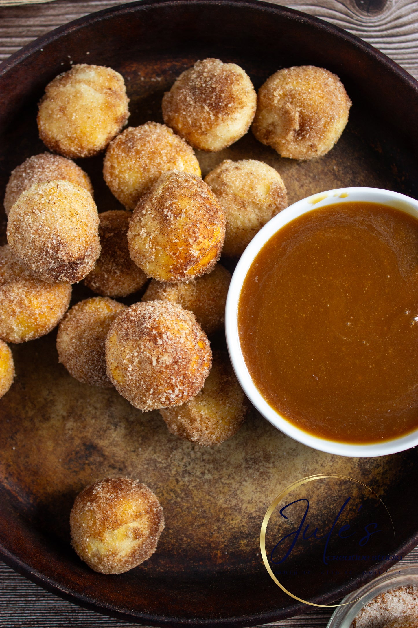 Air Fryer Churro Donut Holes with Caramel Sauce (Set 5)