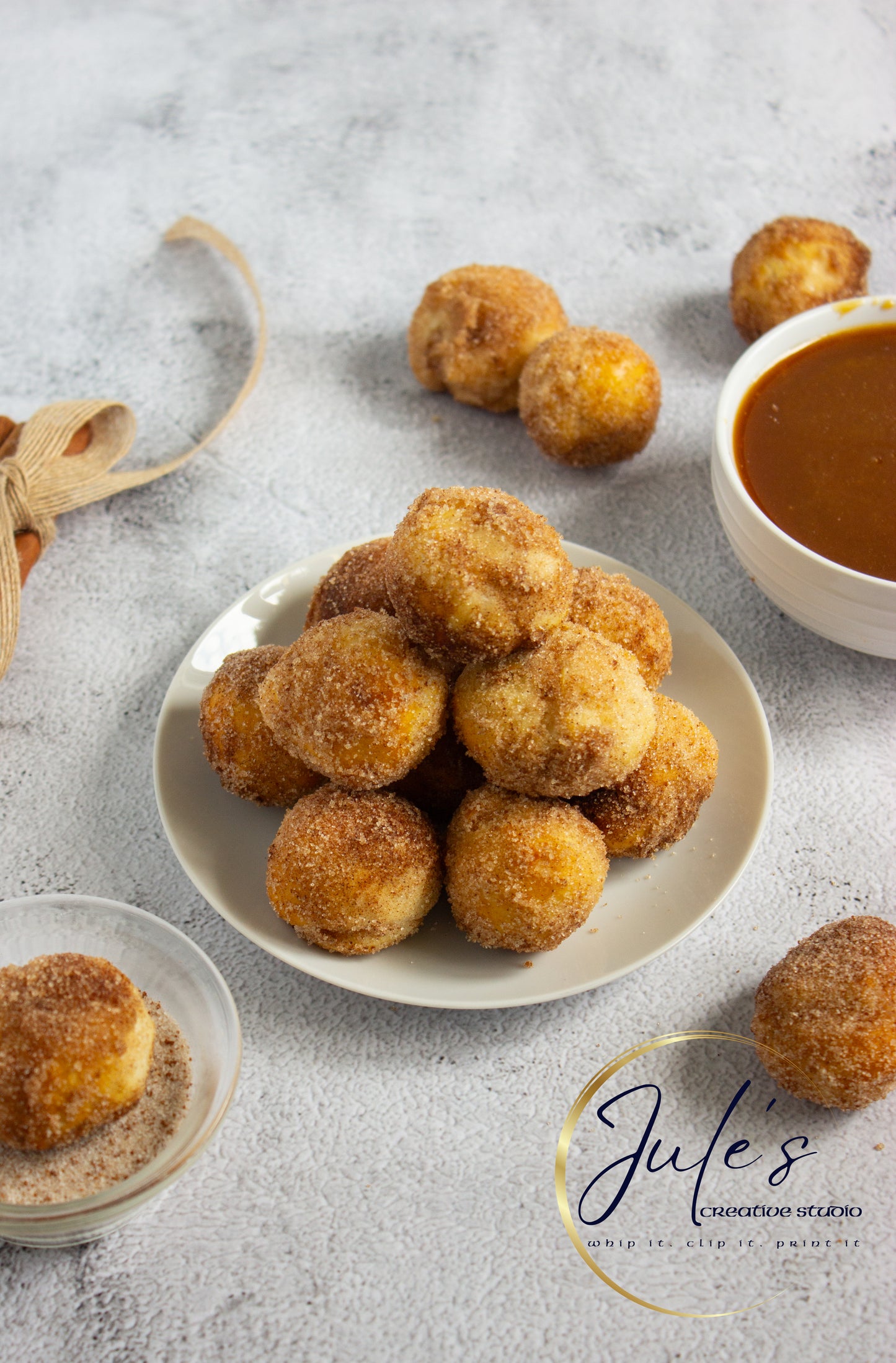 Air Fryer Churro Donut Holes with Caramel Sauce (Set 6)