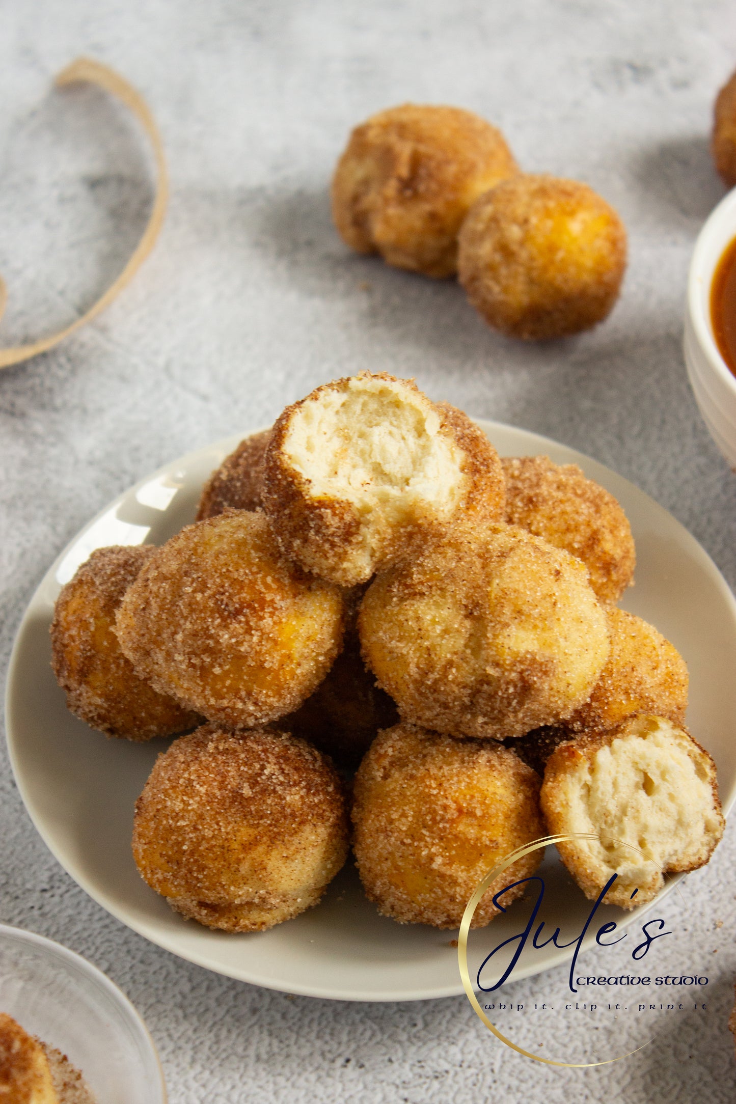 Air Fryer Churro Donut Holes with Caramel Sauce (Set 6)