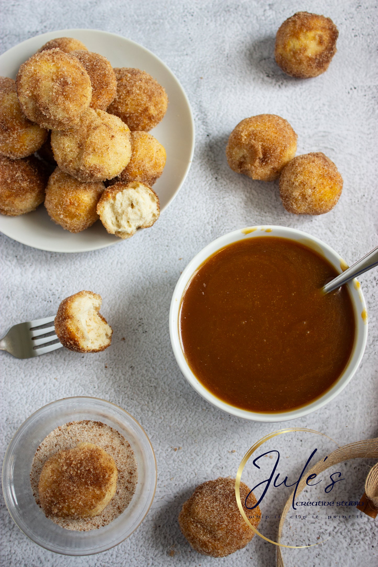 Air Fryer Churro Donut Holes with Caramel Sauce (Set 6)
