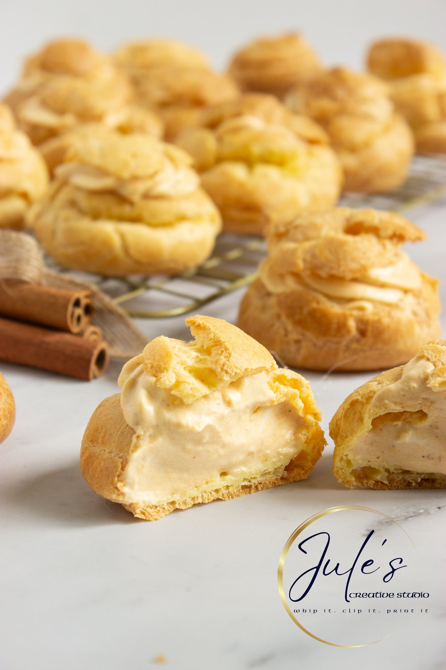 Pumpkin Cream Puffs (Set 1)