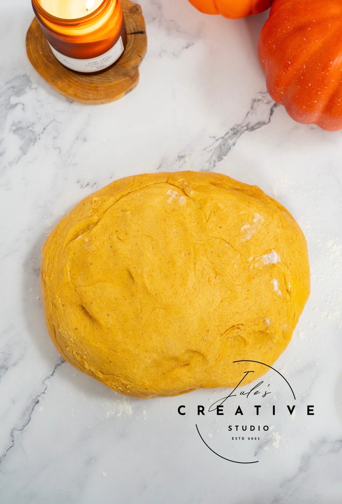 Pumpkin Latte Cinnamon Rolls (Set 1)