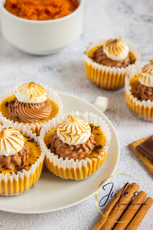 Pumpkin S’more Mini Cheesecakes (Set 4)