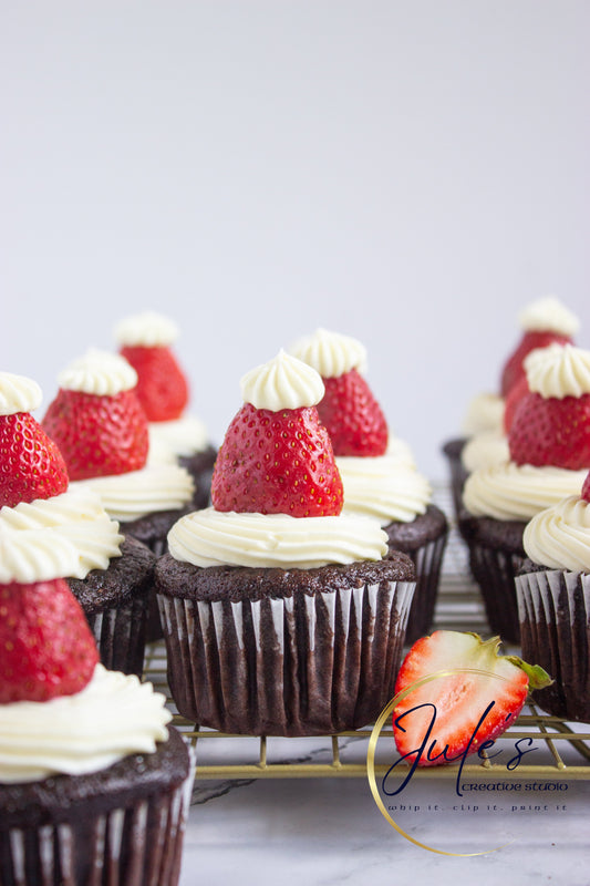 Santa Hat Cupcakes (Set 1)