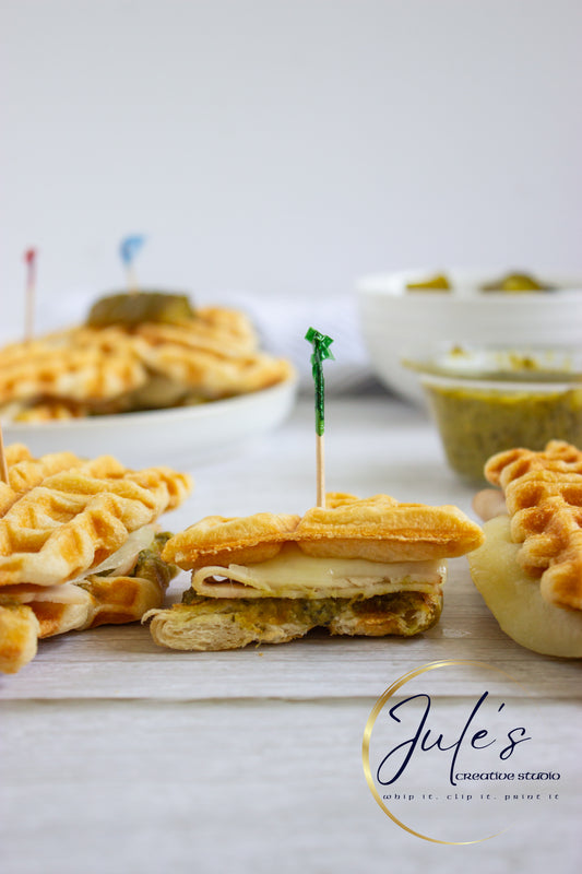 Mozzarella Pesto Croffle Sandwiches (Set 2)