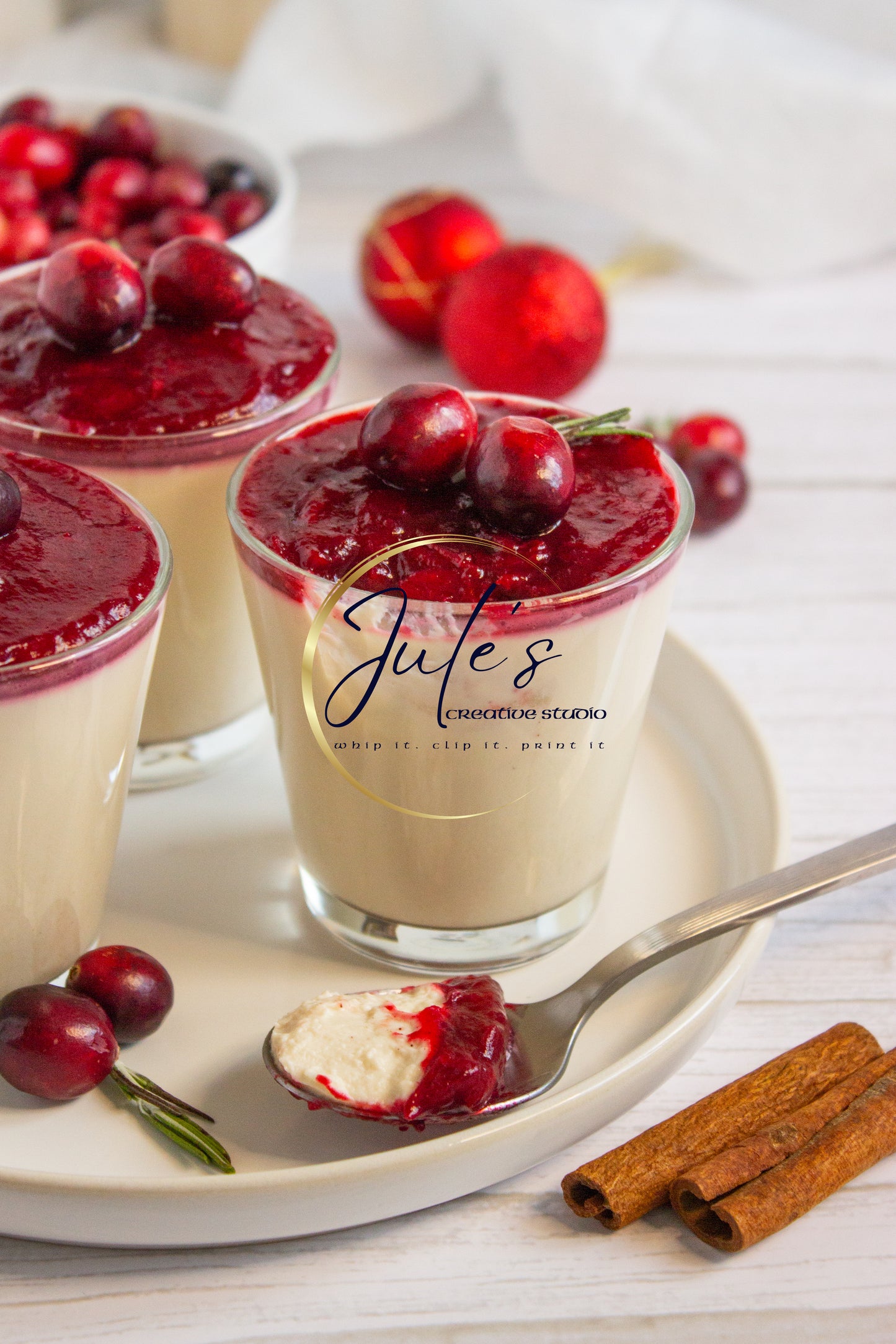 Keto Panna Cotta with Cranberry Compote (Set 2)