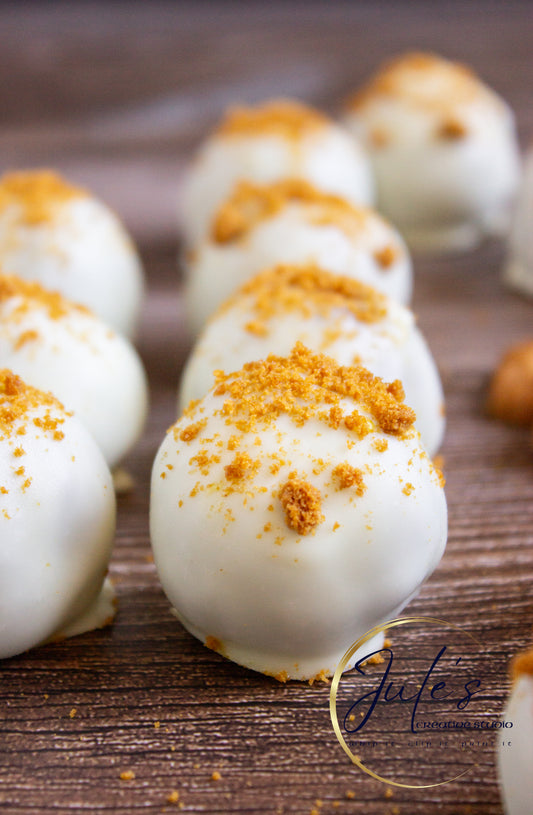 Pumpkin Biscoff Truffles (Set 4)