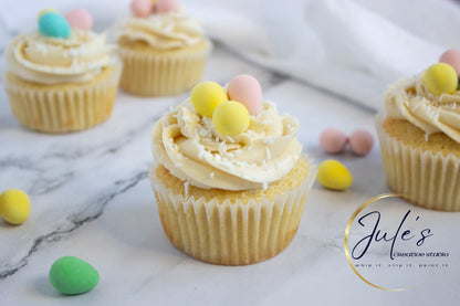 Vanilla Cupcakes with Lemon Curd Filling (Set 1)