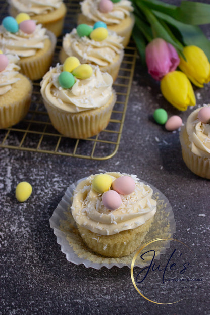 Vanilla Cupcakes with Lemon Curd Filling (Set 2)